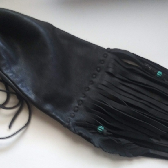 Fringe Black Leather pouch - Picture 4 of 8